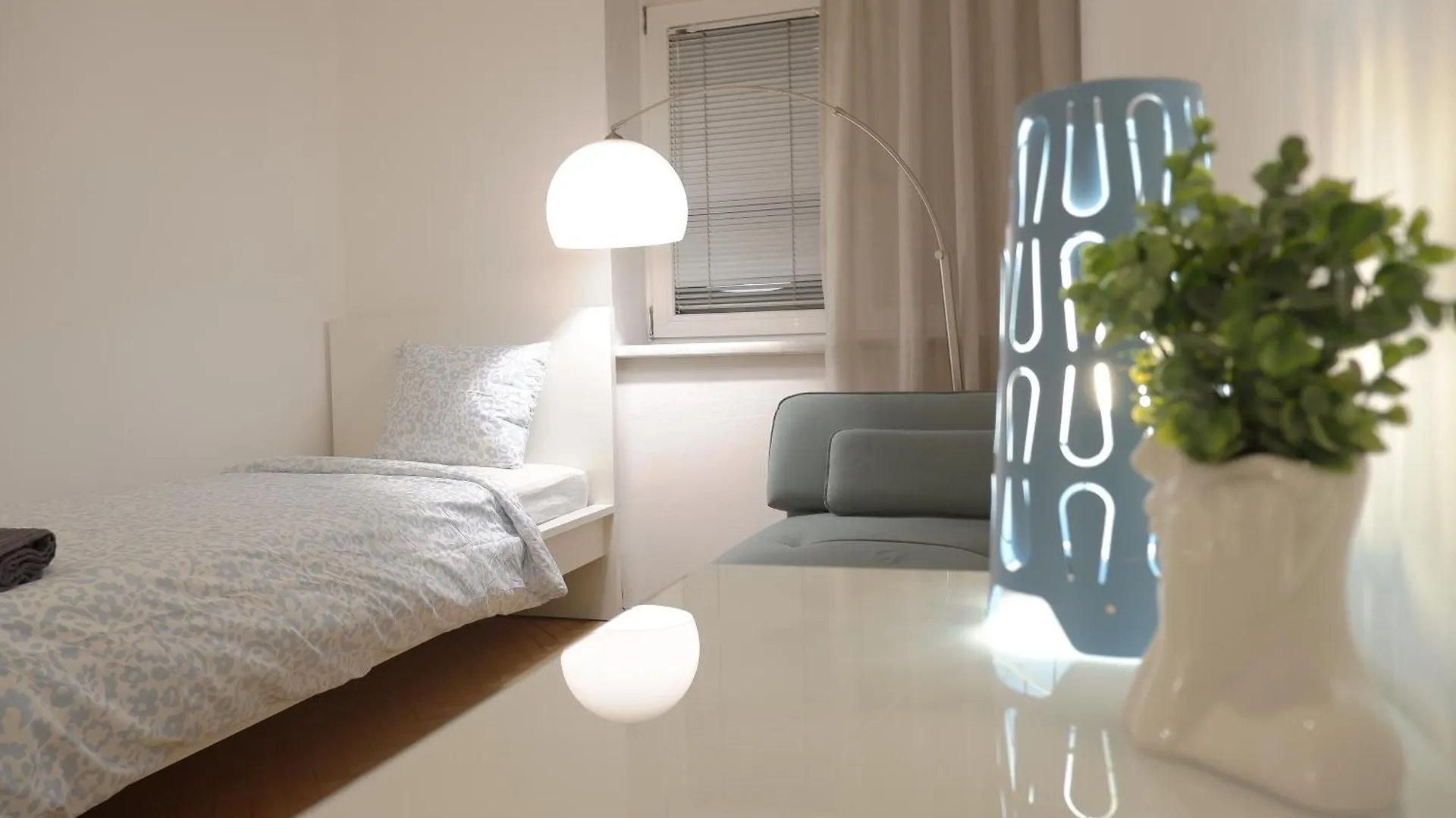 ROOMS Udolni Červený kostel Brünn  Csehország